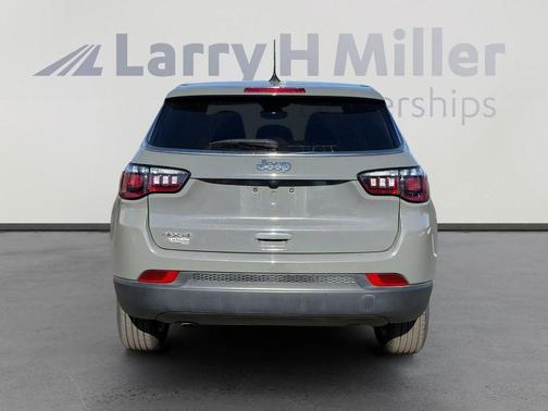 2023 Jeep Compass Sport