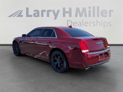 2018 Chrysler 300 Touring