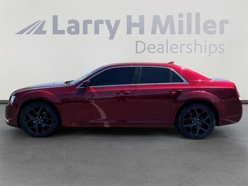 2018 Chrysler 300 Touring