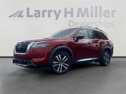 2023 Nissan Pathfinder Platinum