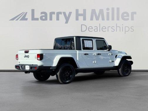 2023 Jeep Gladiator Sport