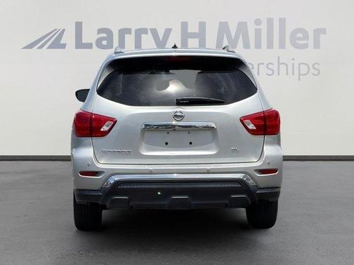 Brilliant Silver 2018 Nissan Pathfinder SL
