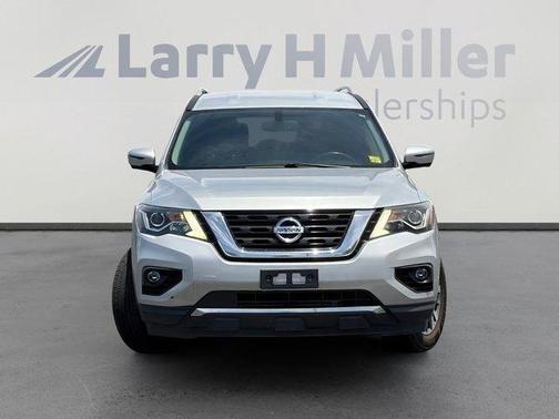 Brilliant Silver 2018 Nissan Pathfinder SL