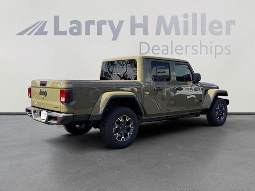 Sahara Beige 2026 Jeep Gladiator Sport