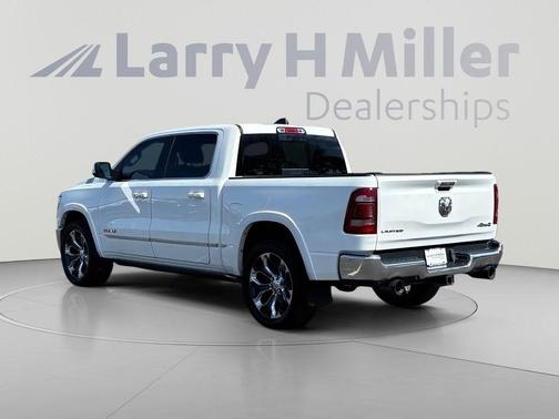 Bright White Clearcoat 2022 RAM 1500 Limited