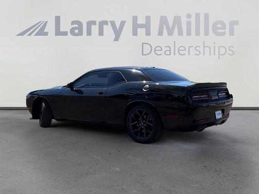 Pitch Black Clearcoat 2023 Dodge Challenger R/T