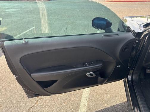 Pitch Black Clearcoat 2023 Dodge Challenger R/T