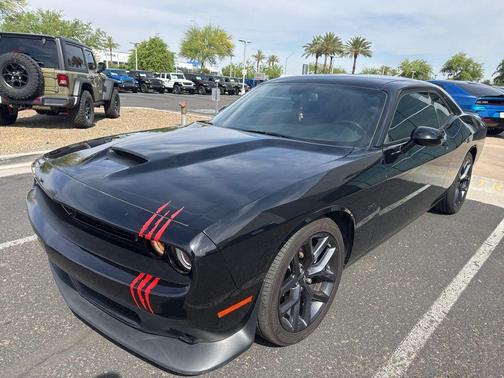 Pitch Black Clearcoat 2023 Dodge Challenger R/T