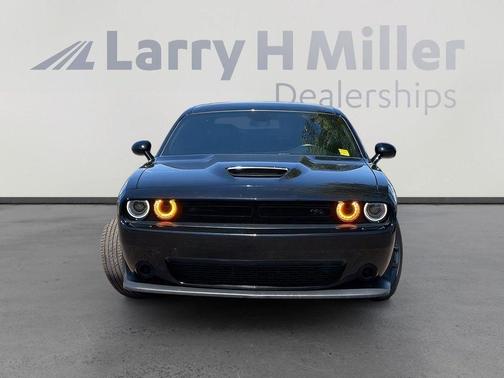 Pitch Black Clearcoat 2023 Dodge Challenger R/T