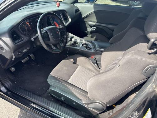 Pitch Black Clearcoat 2023 Dodge Challenger R/T