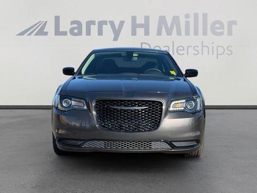 2023 Chrysler 300 Touring