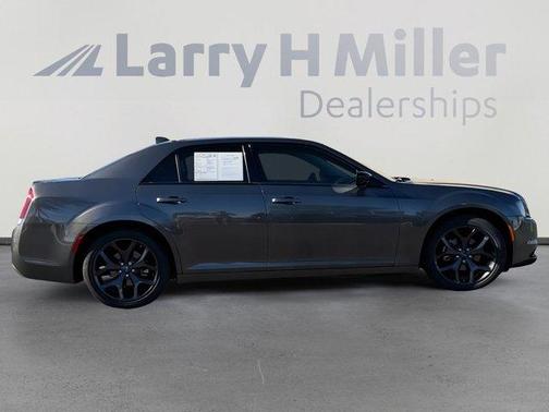 2023 Chrysler 300 Touring