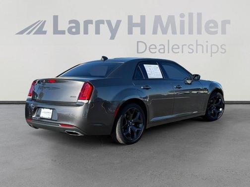 2023 Chrysler 300 Touring