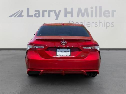 2020 Toyota Camry SE