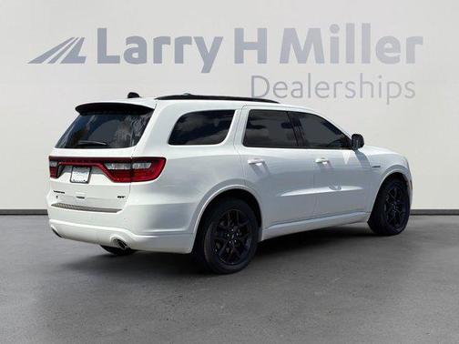 White Knuckle Clearcoat 2026 Dodge Durango GT HEMI V8
