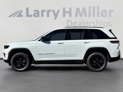 2025 Jeep Grand Cherokee Laredo