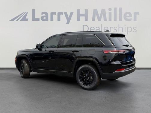 2026 Jeep Grand Cherokee Laredo