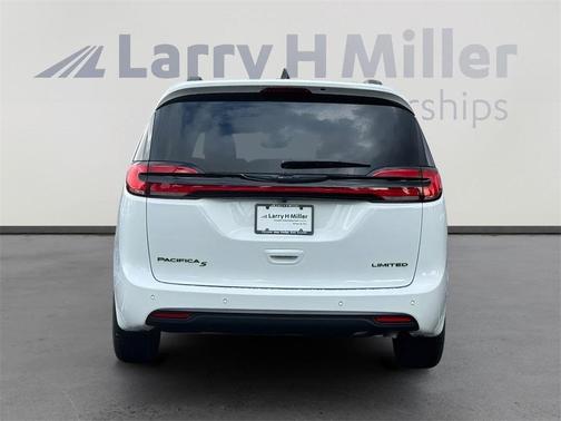 2026 Chrysler Pacifica Limited