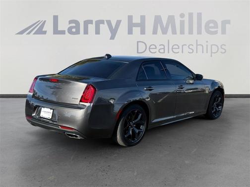 2021 Chrysler 300 Touring L