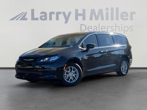 2026 Chrysler Voyager LX