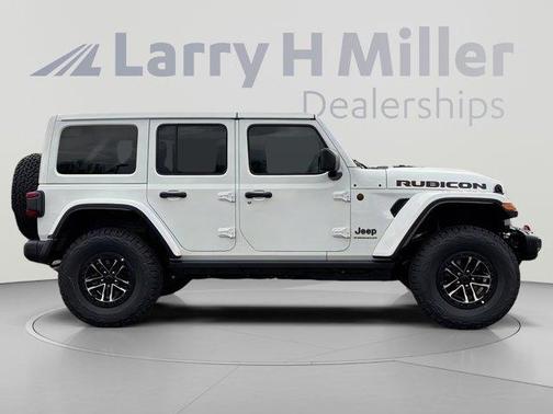 Bright White Clearcoat 2027 Jeep Wrangler Rubicon