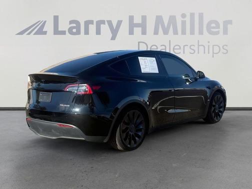 2023 Tesla Model Y Performance
