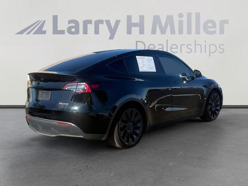 2023 Tesla Model Y Performance