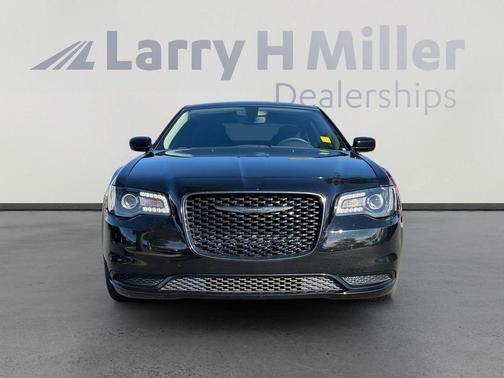 2023 Chrysler 300 Touring