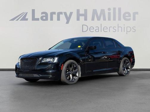 2023 Chrysler 300 Touring