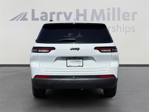 2025 Jeep Grand Cherokee L Laredo