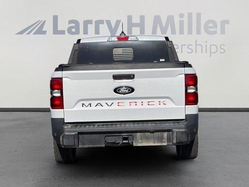 White Metallic 2025 Ford Maverick Lariat