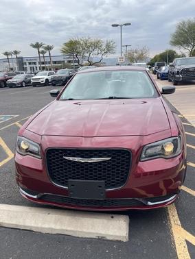 2019 Chrysler 300 Touring