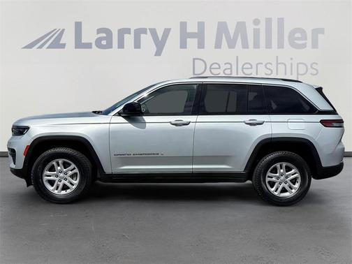 2023 Jeep Grand Cherokee Laredo