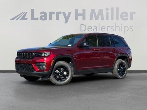 2025 Jeep Grand Cherokee Laredo