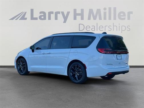 2026 Chrysler Pacifica Limited
