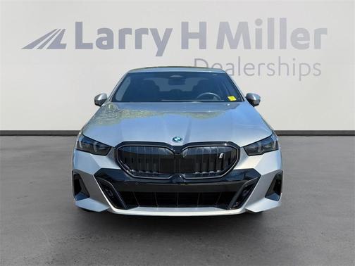 2025 BMW i5 eDrive40