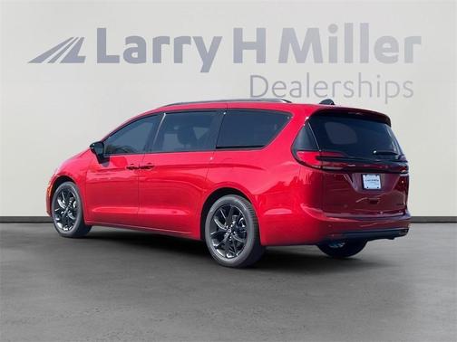 2025 Chrysler Pacifica Limited
