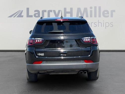 Diamond Black 2022 Jeep Compass Altitude