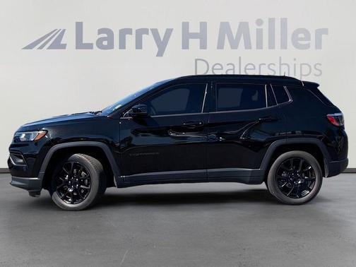 Diamond Black 2022 Jeep Compass Altitude