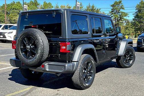 Black Clearcoat 2021 Jeep Wrangler Unlimited Sport Altitude