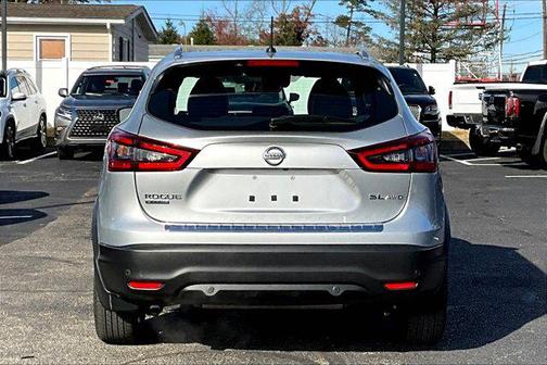 2022 Nissan Rogue Sport SL