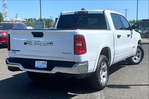 Bright White Clearcoat 2025 RAM 1500 Big Horn/Lone Star