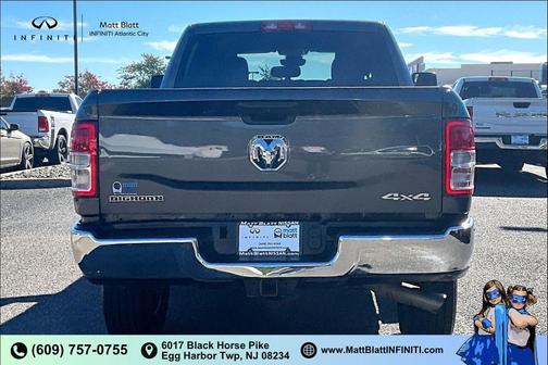 Granite Crystal Metallic Clearcoat 2024 RAM 2500 Big Horn Crew Cab 4x4 6'4' Box
