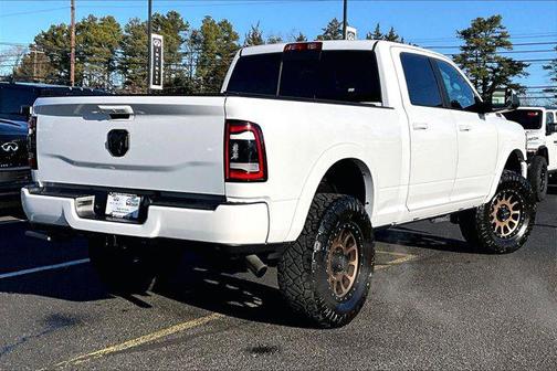 2020 RAM 2500 Laramie Crew Cab 4X4 6'4' Box