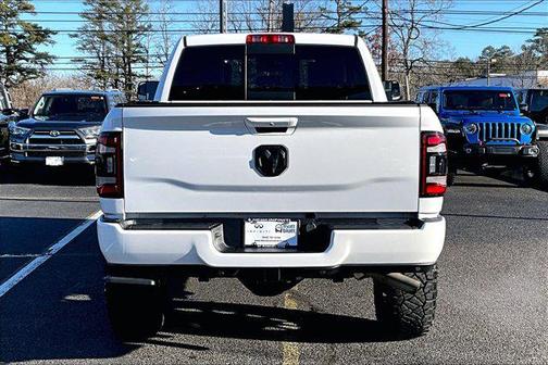 2020 RAM 2500 Laramie Crew Cab 4X4 6'4' Box