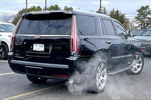 2016 Cadillac Escalade Luxury