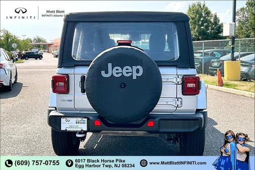 Silver Zynith Clearcoat 2024 Jeep Wrangler 4xe Sahara