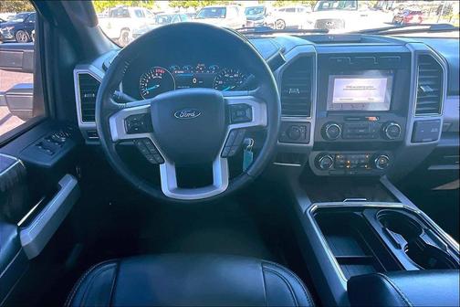 Oxford White 2019 Ford F-250 LARIAT