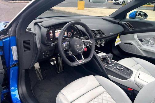 Ara Blue Crystal Effect/Black Roof 2023 Audi R8 V10 performance RWD S tronic