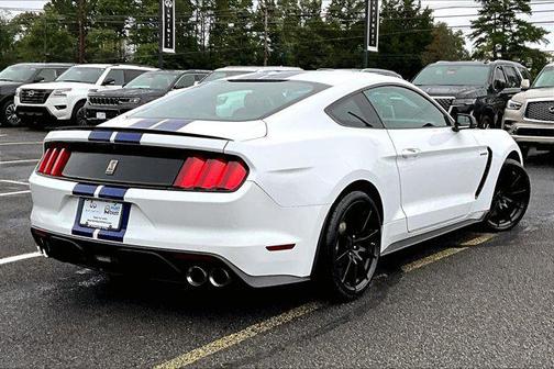 2016 Ford Shelby GT350 Base
